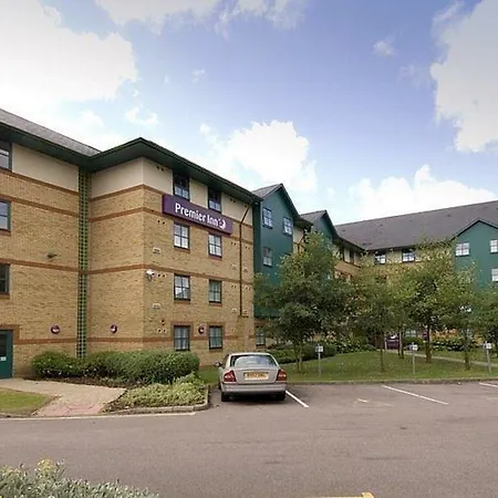 Premier Inn Luton-3